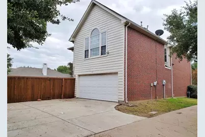 211 Moss Hill Road, Irving, TX 75063 - Photo 14