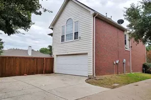 211 Moss Hill Rd, Irving, TX 75063 - Photo 14