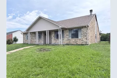 7712 Underwood Drive, The Colony, TX 75056 - Photo 2