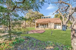 11813 Leisure Dr, Dallas, TX 75243 - Photo 26