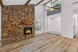 11813 Leisure Dr, Dallas, TX 75243 - Photo 4