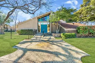 11813 Leisure Dr, Dallas, TX 75243 - Photo 24