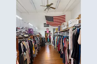 110 W Elm Street, Hillsboro, TX 76645 - Photo 2