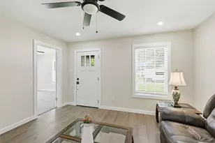 1209 S Maxey St, Sherman, TX 75090 - Photo 6