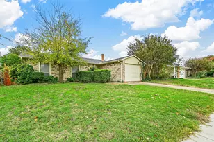 718 Roaming Rd Dr, Allen, TX 75002 - Photo 2