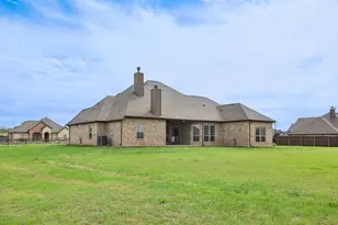 1020 Jesse James Ln, Springtown, TX 76082 - Photo 36