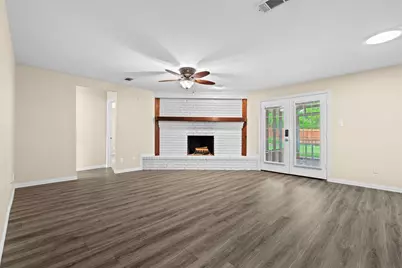 839 Yellowstone Drive, Grapevine, TX 76051 - Photo 6