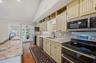 301 Kiowa Dr E, Lake Kiowa, TX 76240 - Photo 14