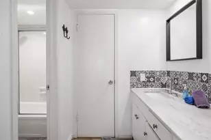 5881 Preston View Blvd, Dallas, TX 75240 - Photo 20