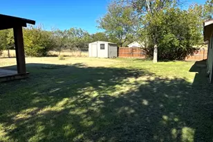 1402 Avenue J, Cisco, TX 76437 - Photo 12