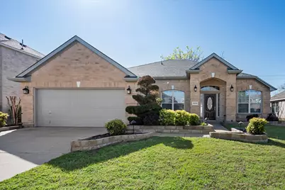 2204 Windcastle Drive, Mansfield, TX 76063 - Photo 2