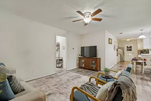 1008 Sherwood Dr, Bedford, TX 76022 - Photo 8