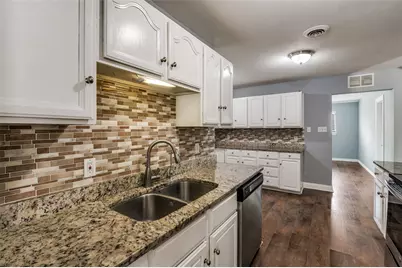 2306 Lakeland Place, Carrollton, TX 75006 - Photo 6