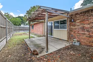 4904 Watkins Dr, The Colony, TX 75056 - Photo 2