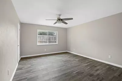 4904 Watkins Drive, The Colony, TX 75056 - Photo 8