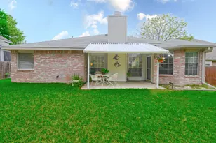 2521 Fairmont Dr, Grand Prairie, TX 75052 - Photo 26