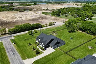 2652 Kessler Dr, Celina, TX 75009 - Photo 2