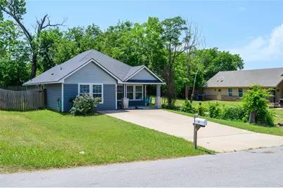 318 E Munson Street, Denison, TX 75021 - Photo 2