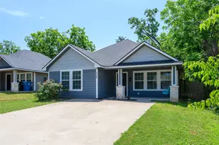 318 E Munson St, Denison, TX 75021 - Photo 2