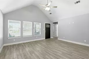 318 E Munson St, Denison, TX 75021 - Photo 8