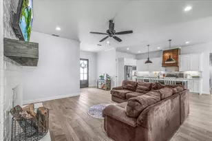 108 Stafford Trl, Weatherford, TX 76088 - Photo 4