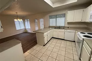 2514 Livingston Ln, Grand Prairie, TX 75052 - Photo 12