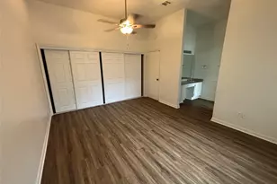 2514 Livingston Ln, Grand Prairie, TX 75052 - Photo 18