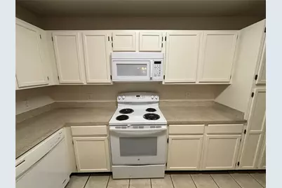 2514 Livingston Lane, Grand Prairie, TX 75052 - Photo 8