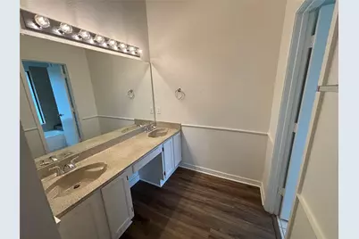 2514 Livingston Lane, Grand Prairie, TX 75052 - Photo 20