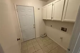 2514 Livingston Ln, Grand Prairie, TX 75052 - Photo 18