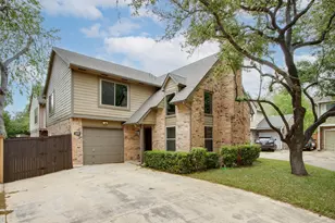 319 Stoneledge, Irving, TX 75063 - Photo 2