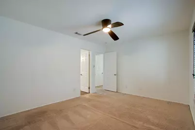 319 Stoneledge, Irving, TX 75063 - Photo 14