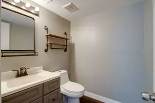 319 Stoneledge, Irving, TX 75063 - Photo 12