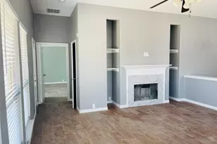 548 Kerry St, Crowley, TX 76036 - Photo 12