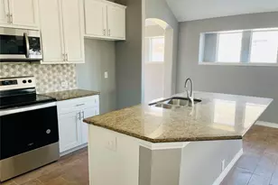 548 Kerry St, Crowley, TX 76036 - Photo 6