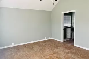548 Kerry St, Crowley, TX 76036 - Photo 26