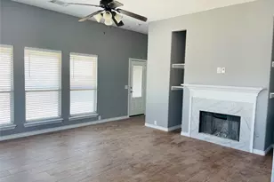 548 Kerry St, Crowley, TX 76036 - Photo 14