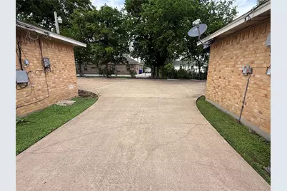 3305 Alta Vista Drive, Waco, TX 76706 - Photo 2