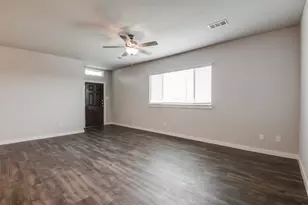 704 Wheatfield Dr, Venus, TX 76084 - Photo 6