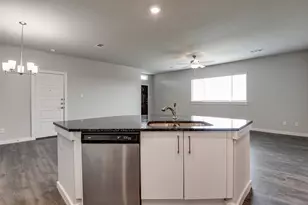 704 Wheatfield Dr, Venus, TX 76084 - Photo 10