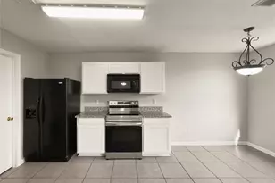 2043 Plains Ct, Grand Prairie, TX 75052 - Photo 14