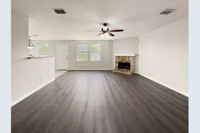 2043 Plains Court, Grand Prairie, TX 75052 - Photo 6