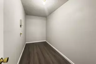 2043 Plains Ct, Grand Prairie, TX 75052 - Photo 18