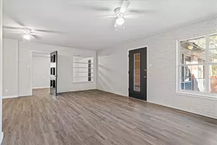175 E Elm St, Canton, TX 75103 - Photo 2