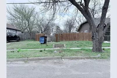 2915 Walnut Street, Greenville, TX 75401 - Photo 2
