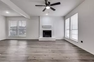 2166 E Arkansas Ln, Arlington, TX 76014 - Photo 6