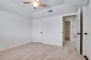 2166 E Arkansas Ln, Arlington, TX 76014 - Photo 18