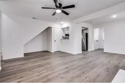 2166 E Arkansas Lane, Arlington, TX 76014 - Photo 10