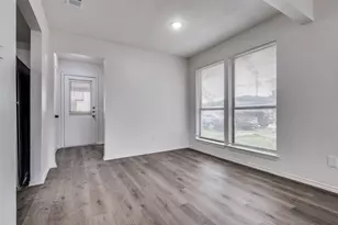 2166 E Arkansas Ln, Arlington, TX 76014 - Photo 12