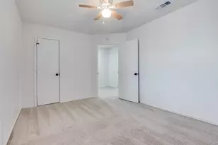 2166 E Arkansas Ln, Arlington, TX 76014 - Photo 20